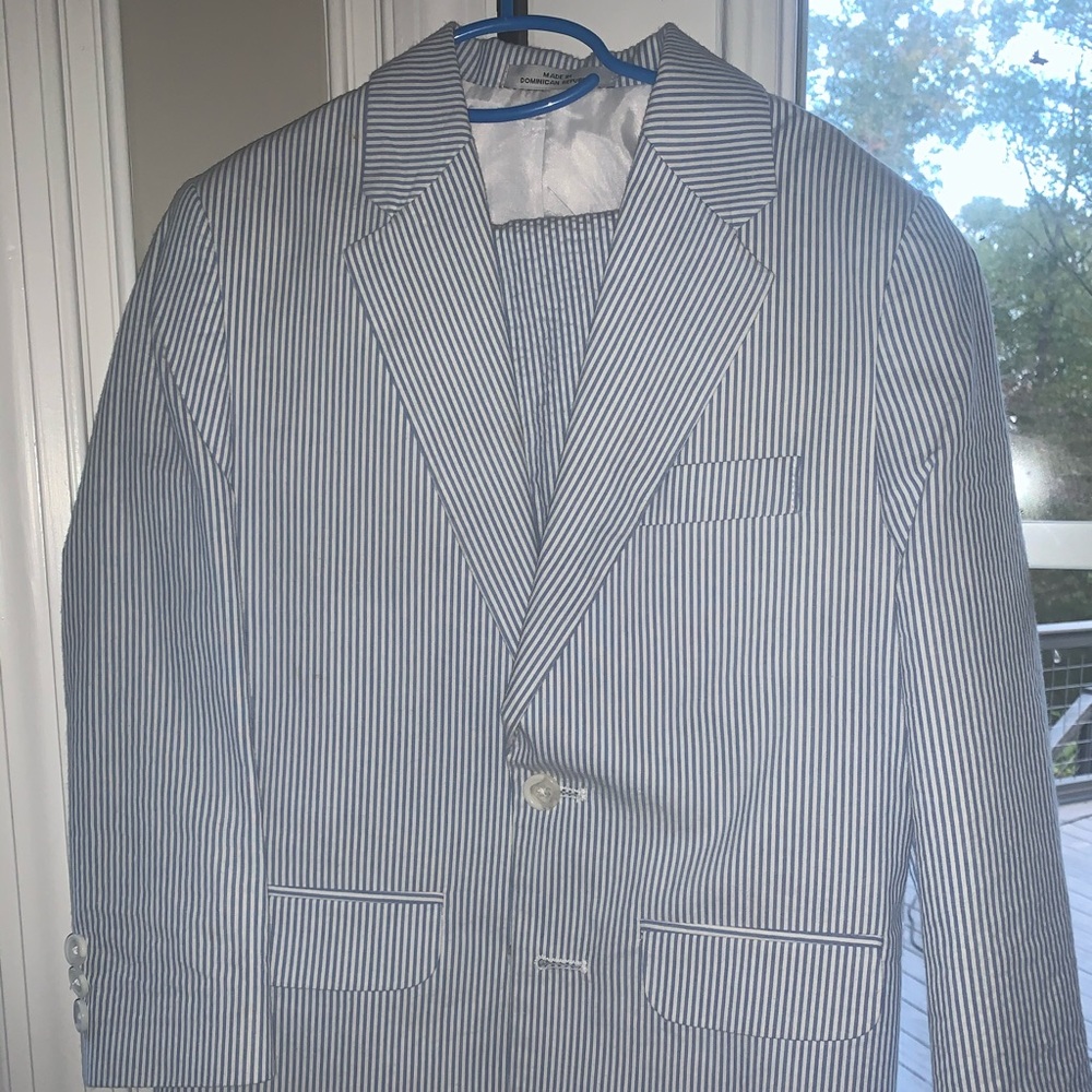 Izod pin striped suit boys size 8 reg